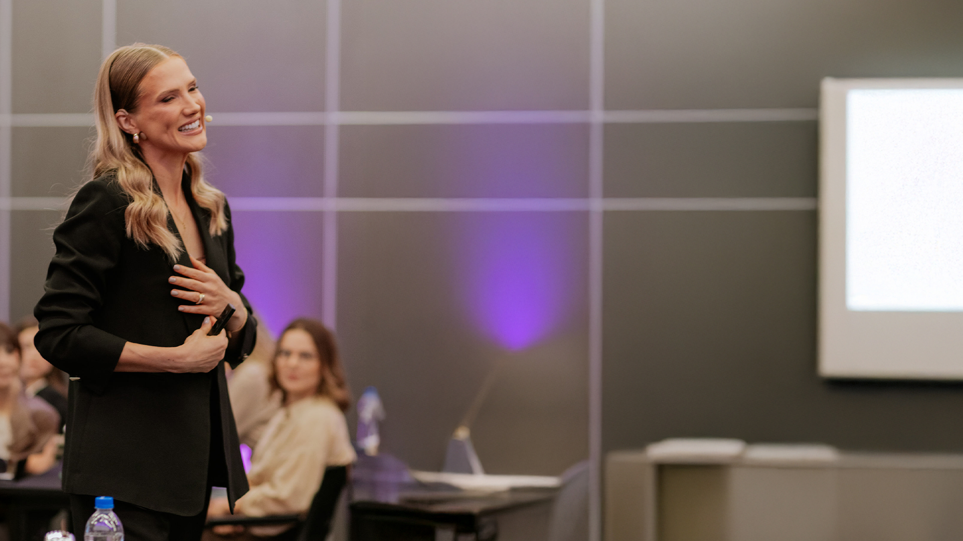 Giovana speaking background